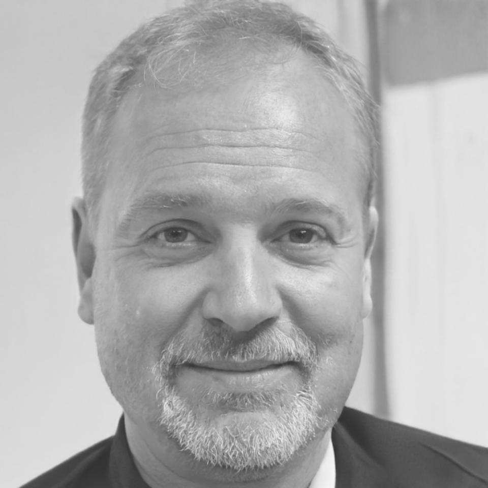 Portrait de Jean Rousseau, consultant en gestion patrimoniale